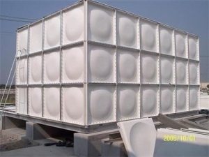 新疆玻璃钢水箱的安装现场布置